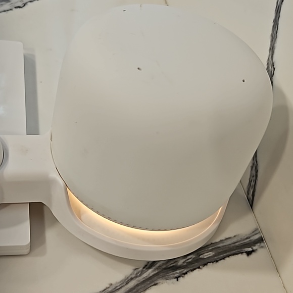 Google router and wifi extender - Picture 3 of 3